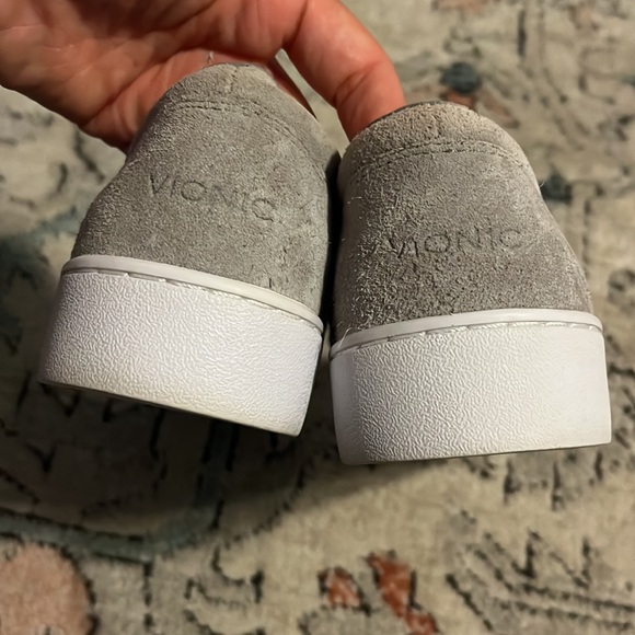 Vionic Grey Shoes - Picture 5 of 8